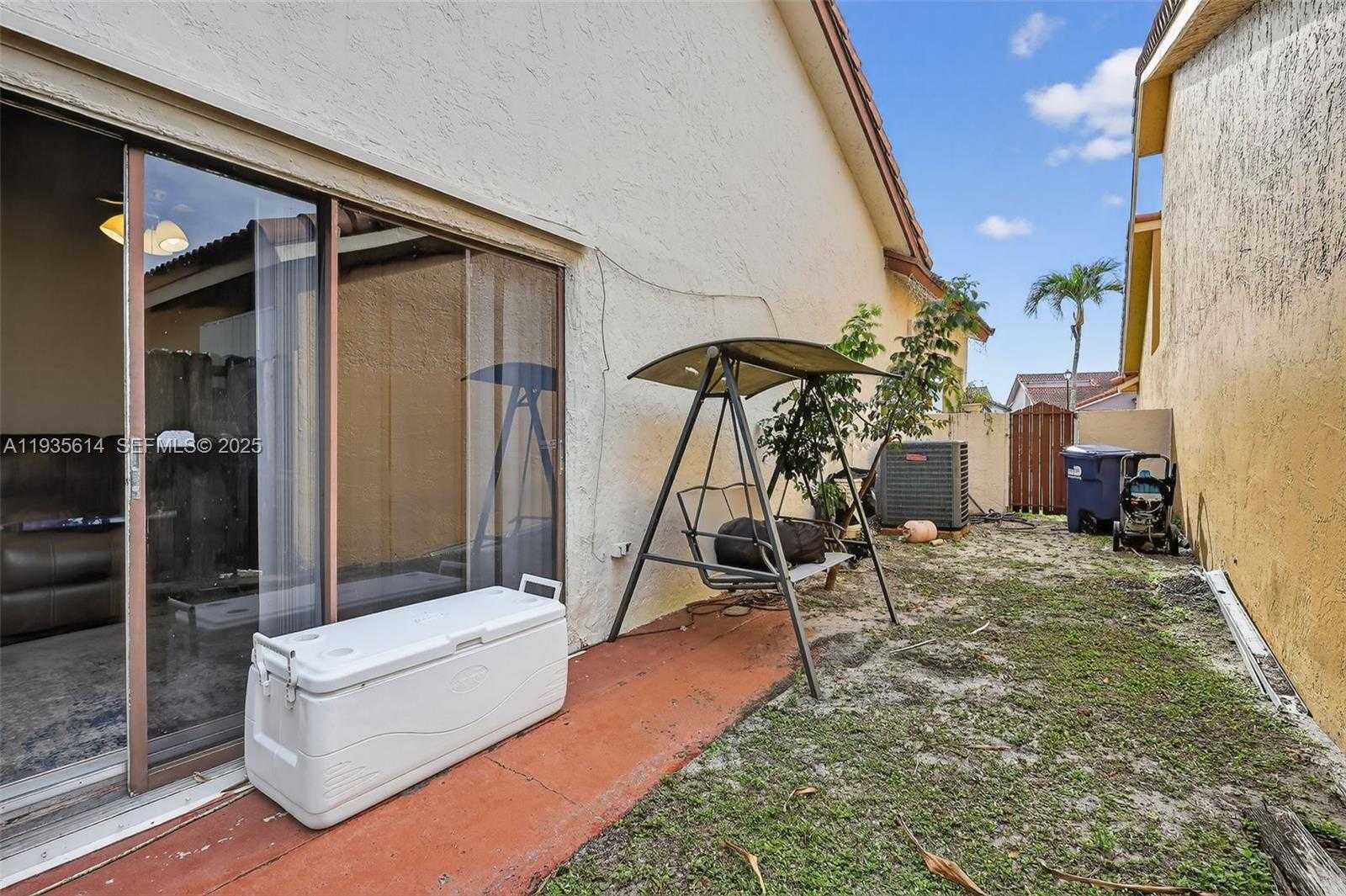 Small Image of 5571 NORTH WEST 188TH ST, Miami Gardens Number 28