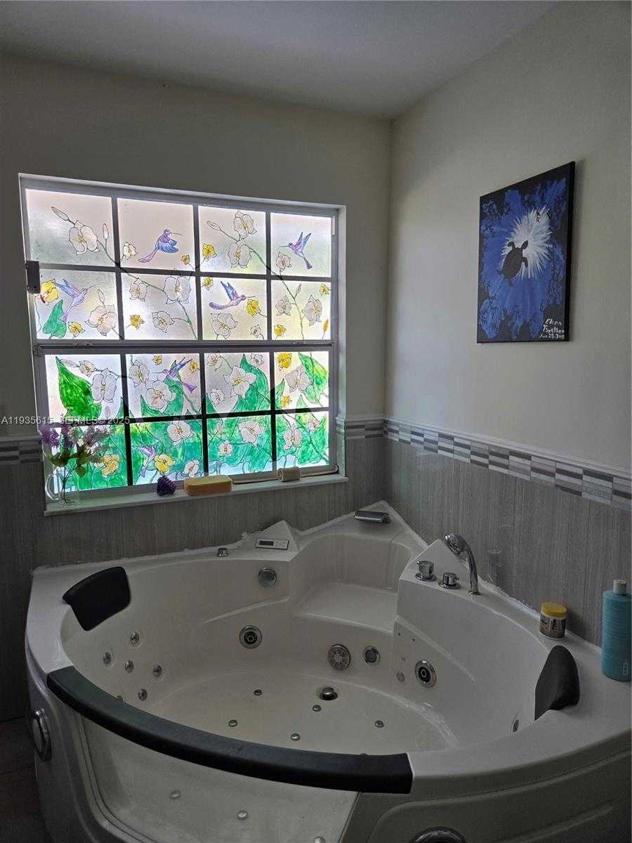 Small Image of 301 SOUTH WEST 5TH ST, Hallandale Beach Number 15