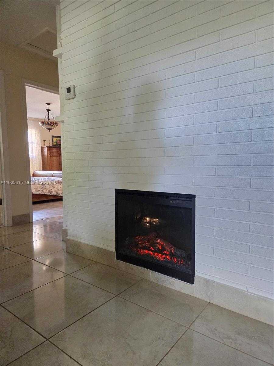 Small Image of 301 SOUTH WEST 5TH ST, Hallandale Beach Number 30