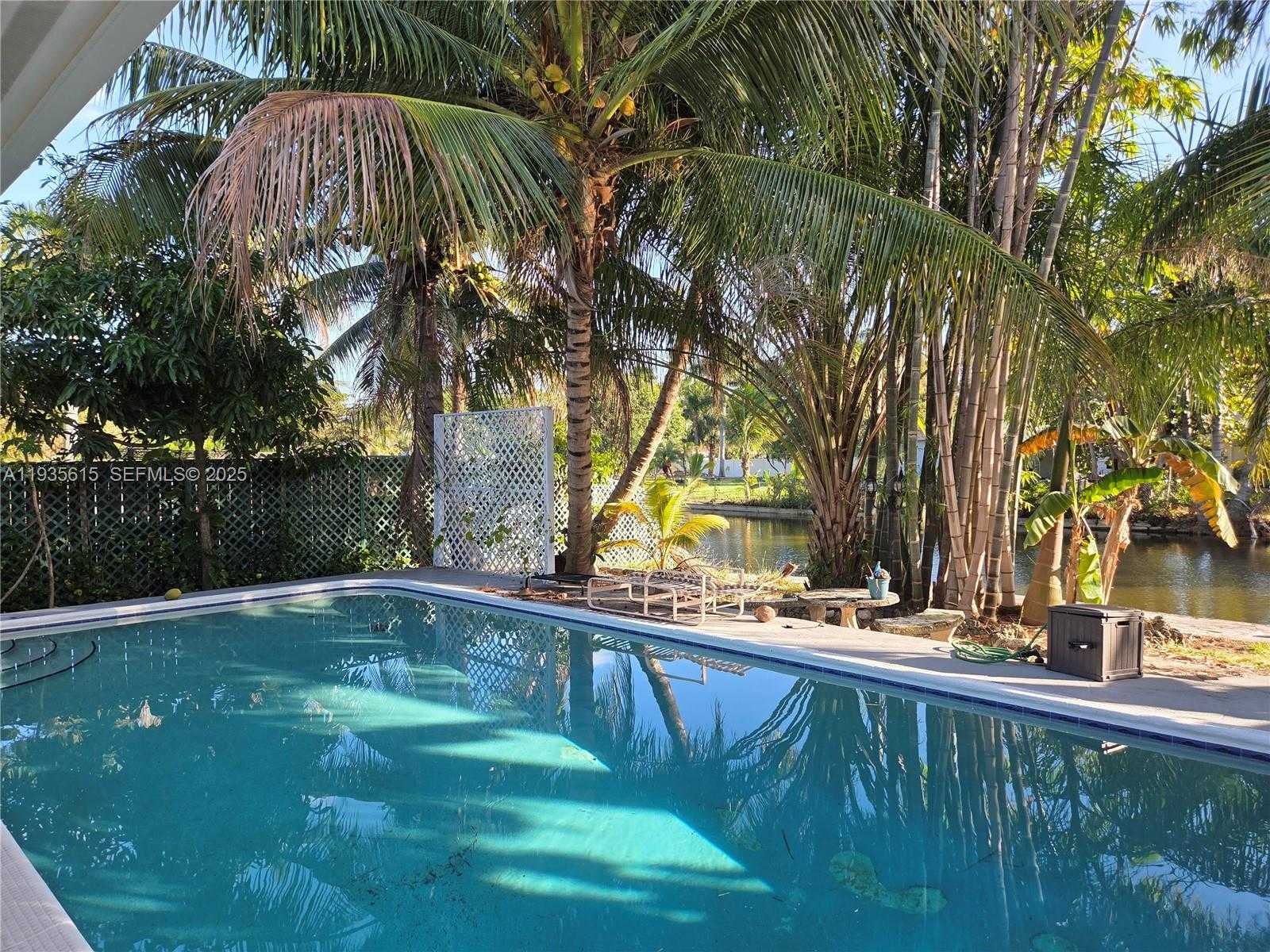 Small Image of 301 SOUTH WEST 5TH ST, Hallandale Beach Number 32