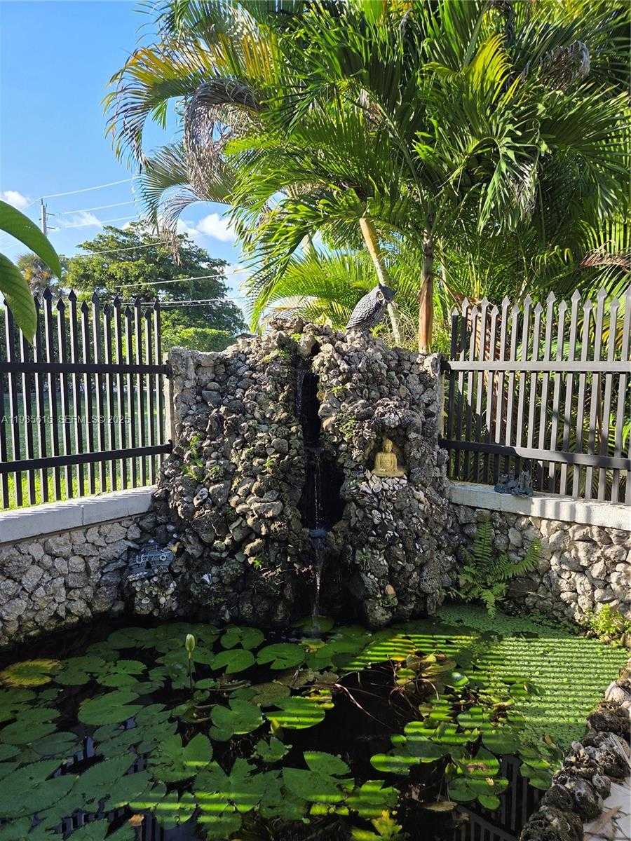 Small Image of 301 SOUTH WEST 5TH ST, Hallandale Beach Number 35