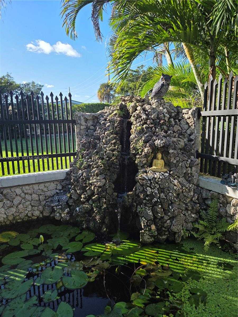 Small Image of 301 SOUTH WEST 5TH ST, Hallandale Beach Number 4