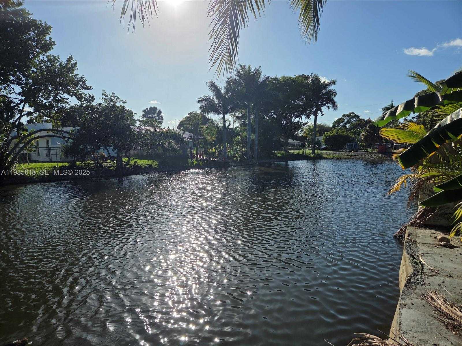 Small Image of 301 SOUTH WEST 5TH ST, Hallandale Beach Number 8