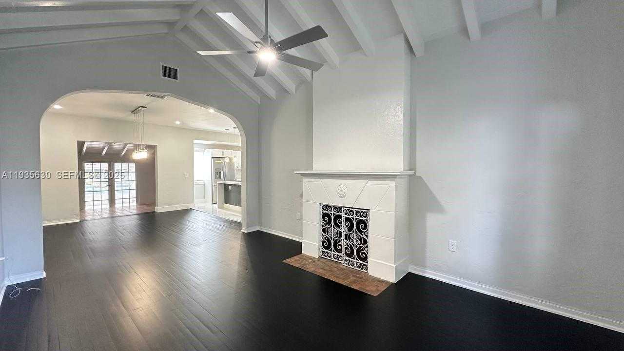 Small Image of 1824 SOUTH WEST 24TH ST, Miami Number 5