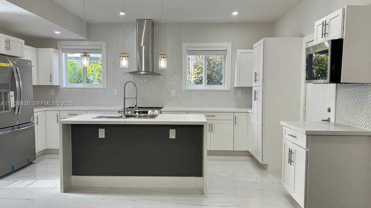 Small Image of 1824 SOUTH WEST 24TH ST, Miami Number 8