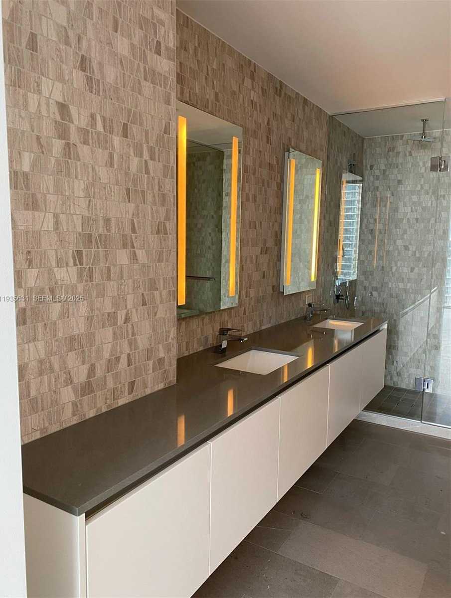 Small Image of 68 SOUTH EAST 6TH ST #2904, Miami Number 11