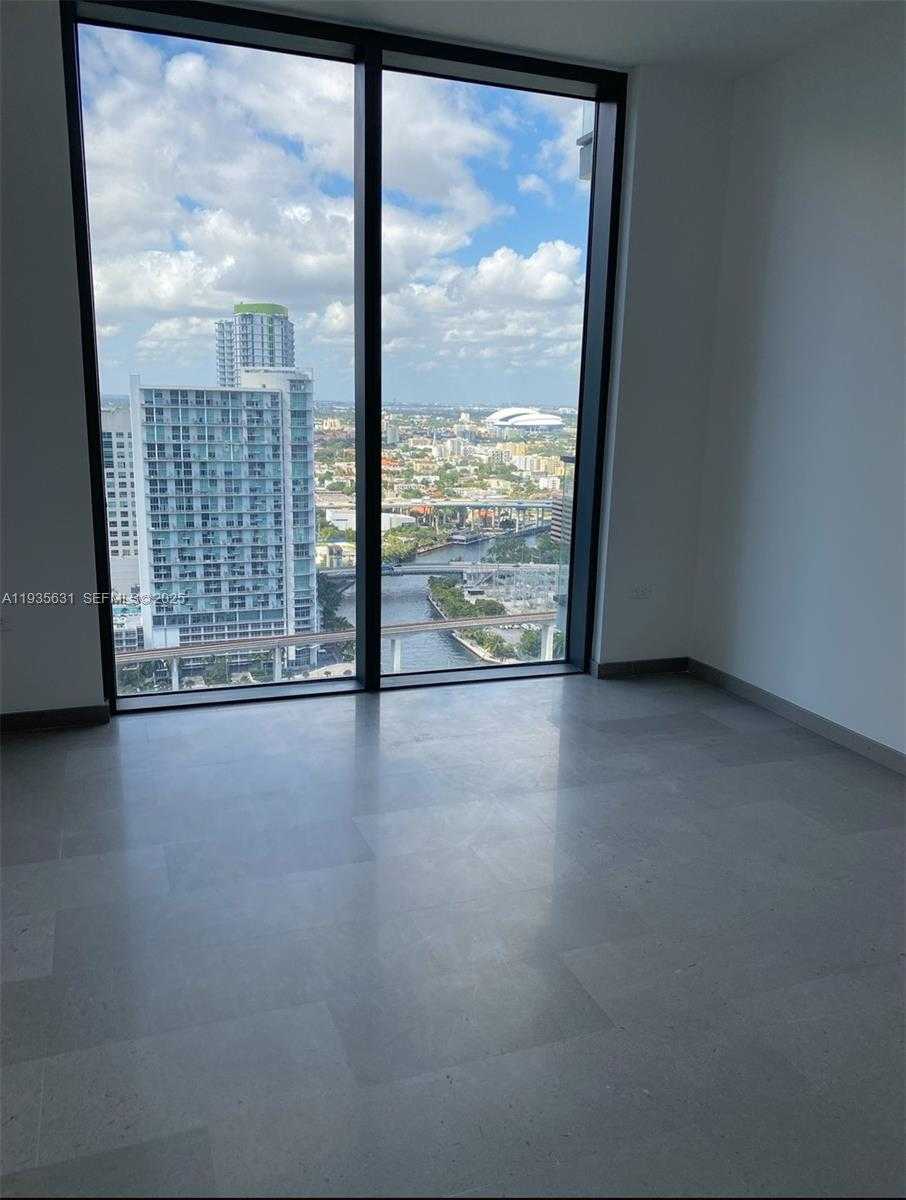 Small Image of 68 SOUTH EAST 6TH ST #2904, Miami Number 15