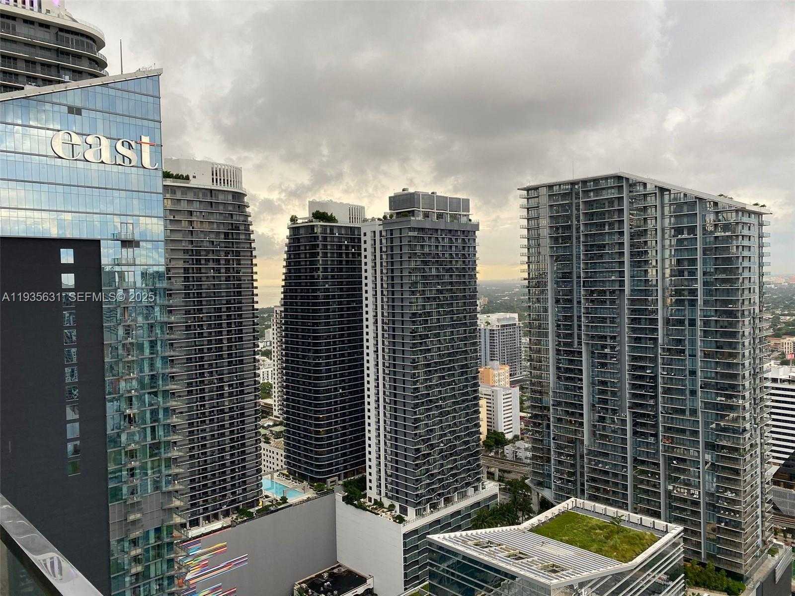 Small Image of 68 SOUTH EAST 6TH ST #2904, Miami Number 5