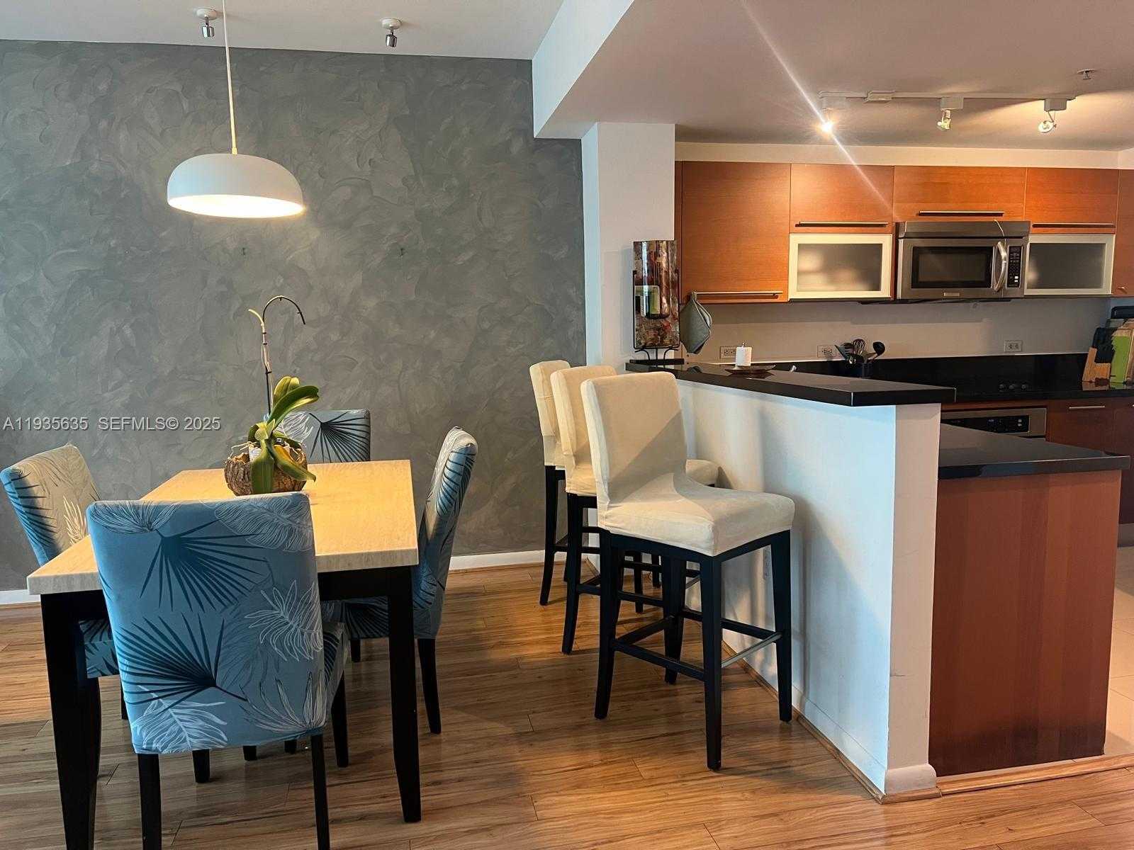 Small Image of 244 BISCAYNE BLVD #1904, Miami Number 11