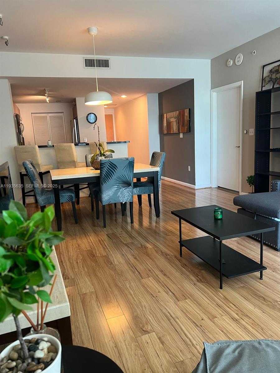 Small Image of 244 BISCAYNE BLVD #1904, Miami Number 30