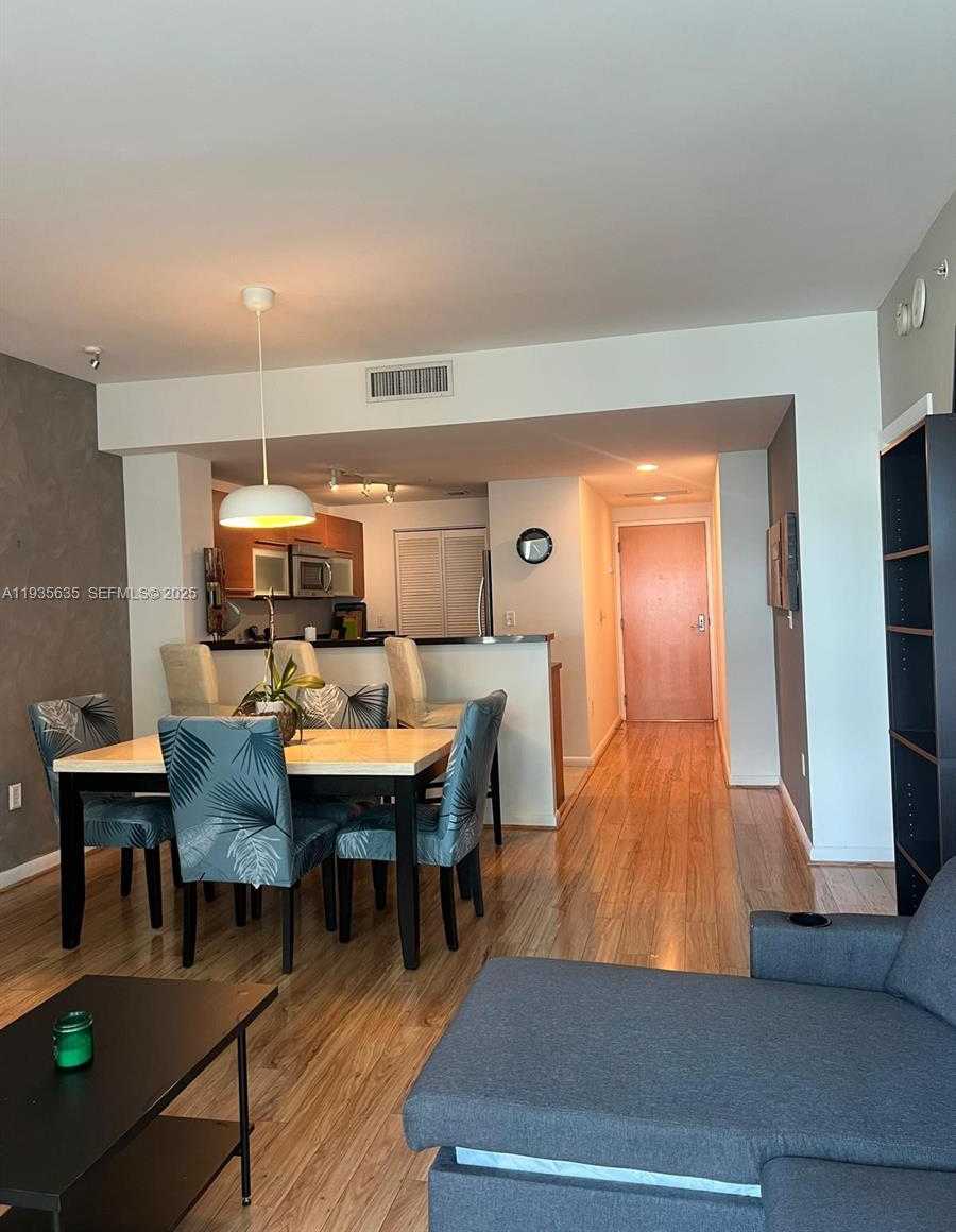 Small Image of 244 BISCAYNE BLVD #1904, Miami Number 35