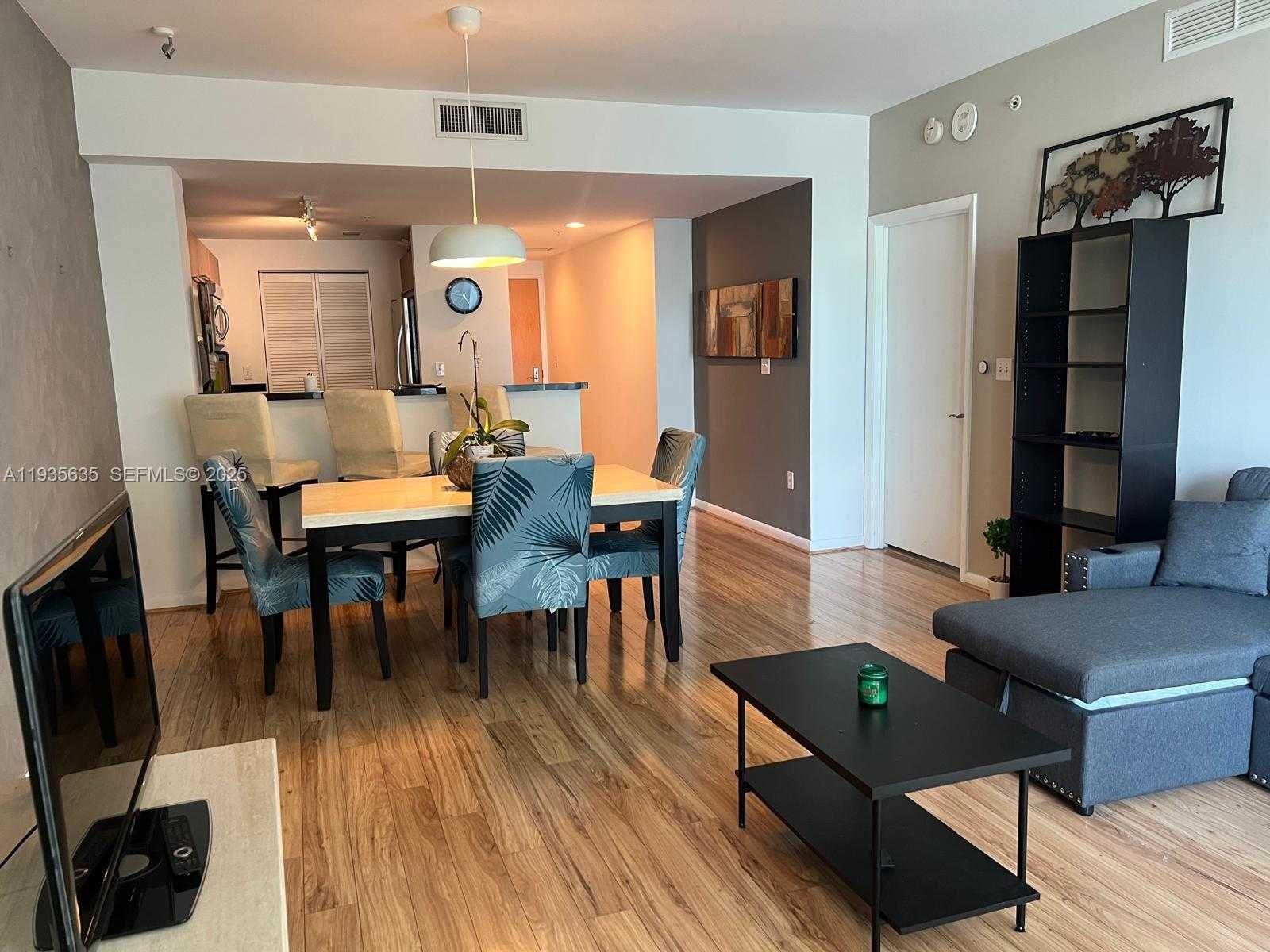 Small Image of 244 BISCAYNE BLVD #1904, Miami Number 36