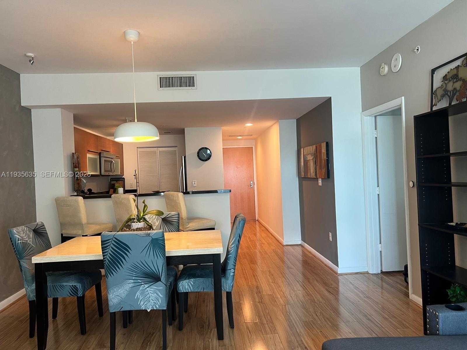 Small Image of 244 BISCAYNE BLVD #1904, Miami Number 8