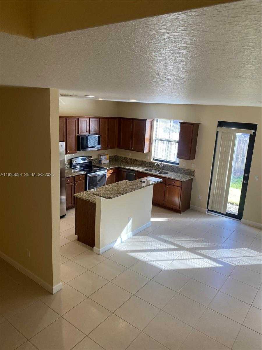 Small Image of 9614 WATERVIEW WAY #9614, Parkland Number 7