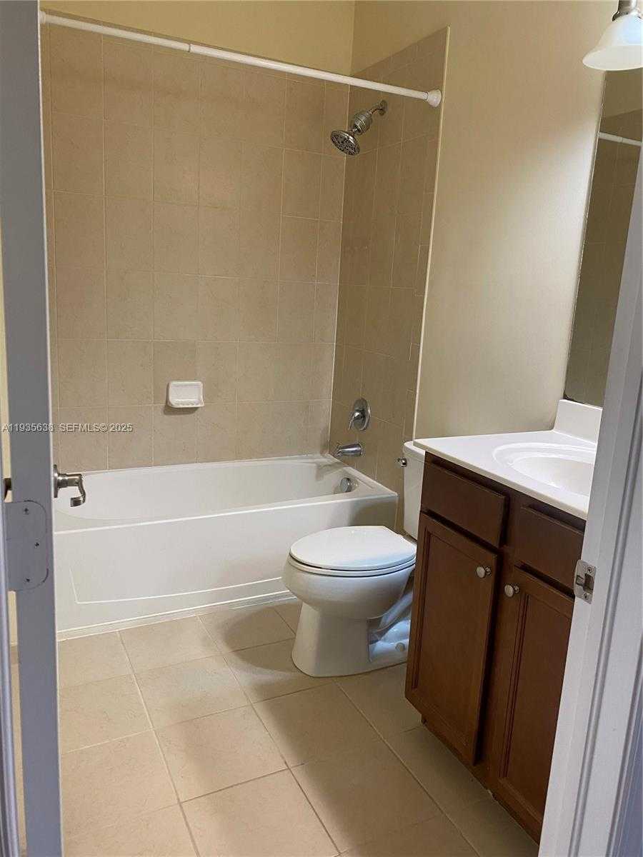 Small Image of 9614 WATERVIEW WAY #9614, Parkland Number 8