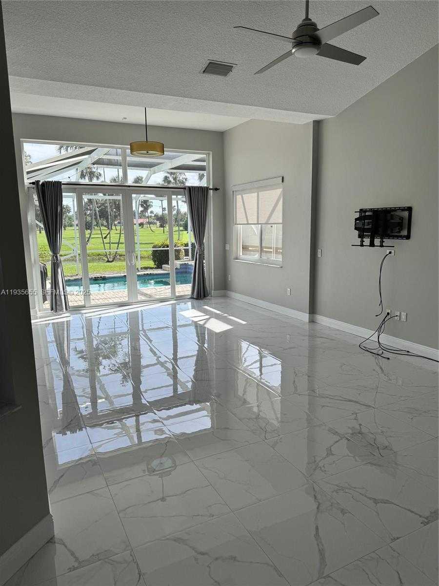 Small Image of 652 WEST PALM AIRE DR #652, Pompano Beach Number 10