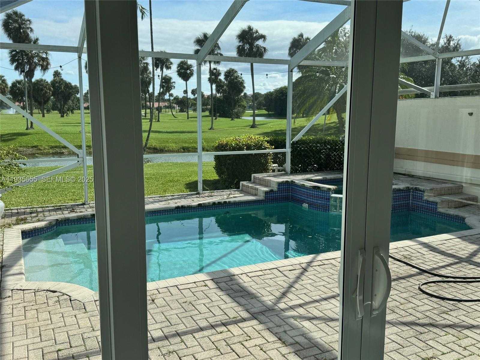 Small Image of 652 WEST PALM AIRE DR #652, Pompano Beach Number 23