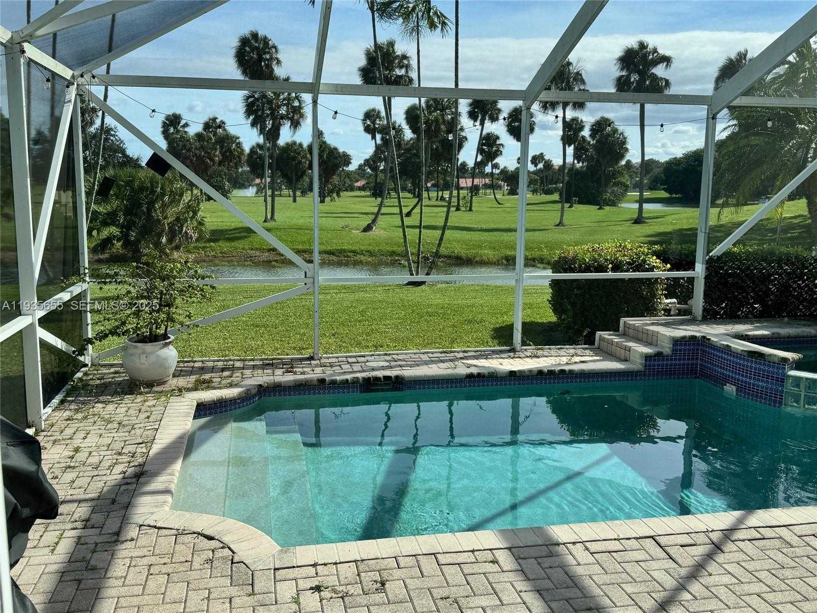 Small Image of 652 WEST PALM AIRE DR #652, Pompano Beach Number 24