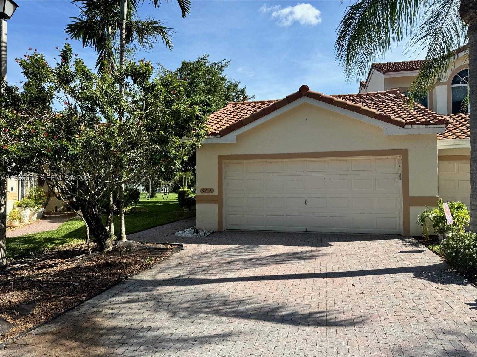 Small Image of 652 WEST PALM AIRE DR #652, Pompano Beach Number 25