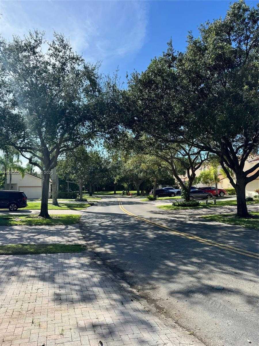 Small Image of 652 WEST PALM AIRE DR #652, Pompano Beach Number 27