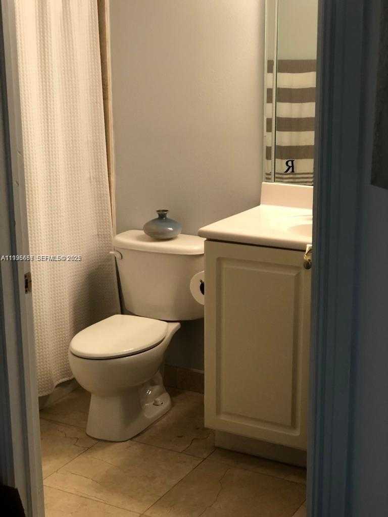 Small Image of 101 SIDONIA AVE #301, Coral Gables Number 13