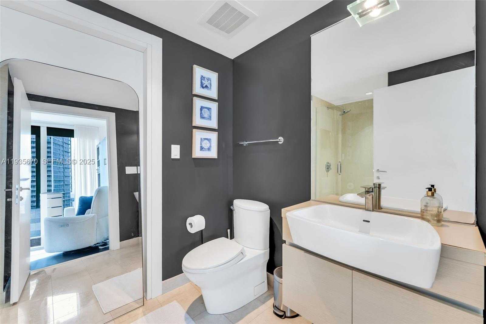 Small Image of 200 BISCAYNE BOULEVARD WAY #4408, Miami Number 14