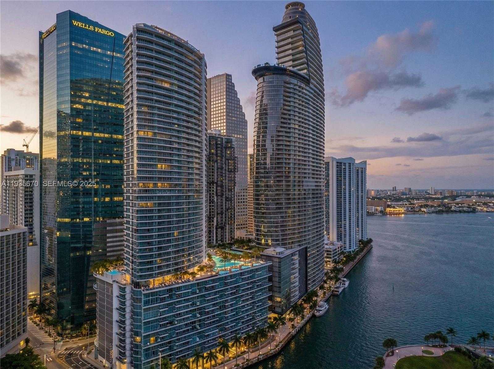 Small Image of 200 BISCAYNE BOULEVARD WAY #4408, Miami Number 18