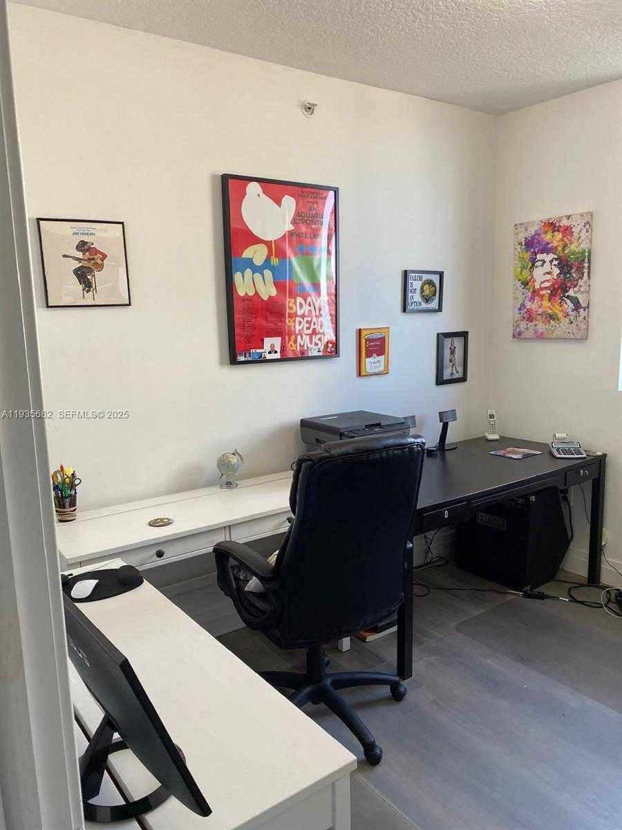 Small Image of 601 NORTH EAST 23RD ST #706, Miami Number 10