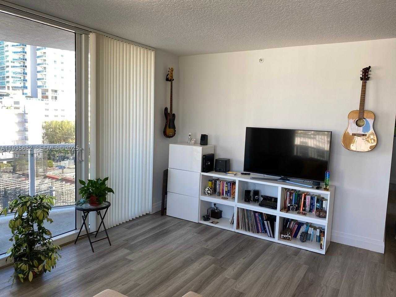 Small Image of 601 NORTH EAST 23RD ST #706, Miami Number 3