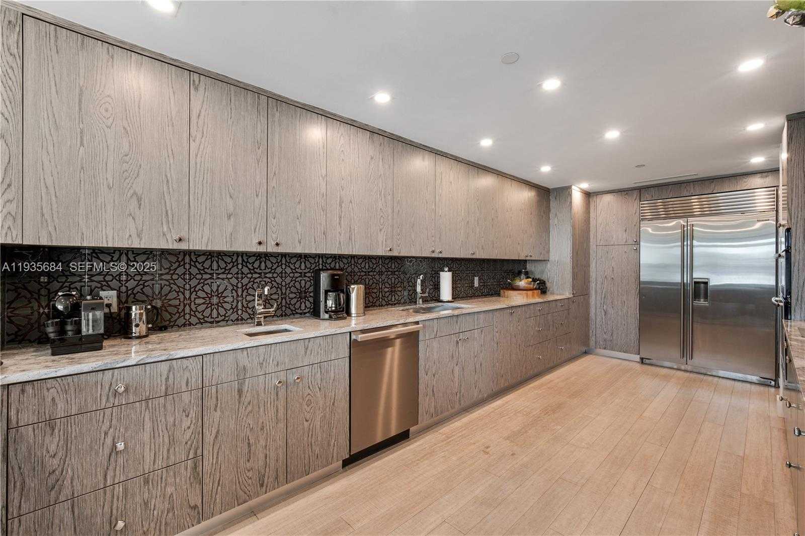 Small Image of 430 GRAND BAY DR #1204, Key Biscayne Number 14