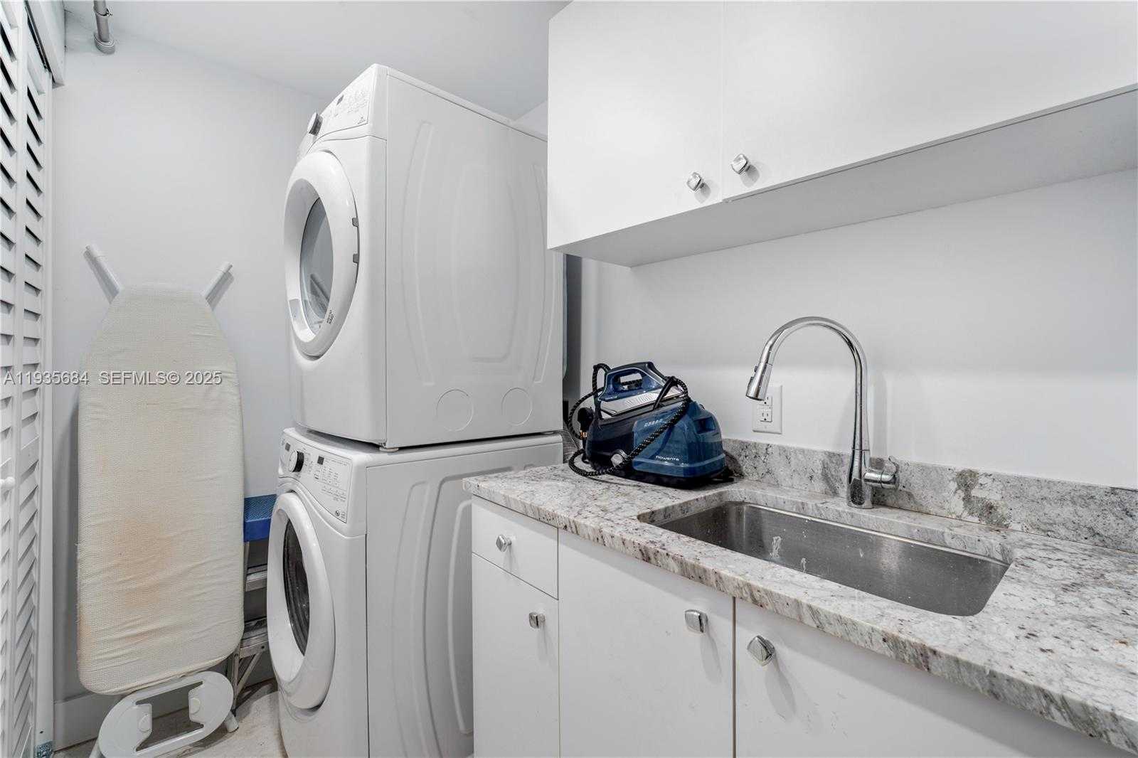 Small Image of 430 GRAND BAY DR #1204, Key Biscayne Number 22