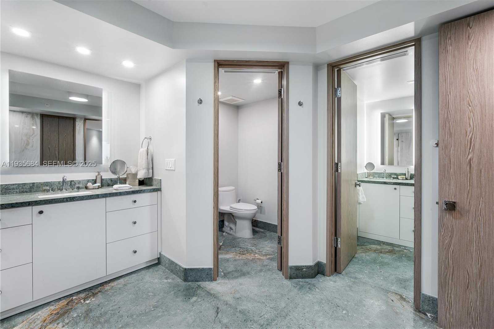 Small Image of 430 GRAND BAY DR #1204, Key Biscayne Number 31