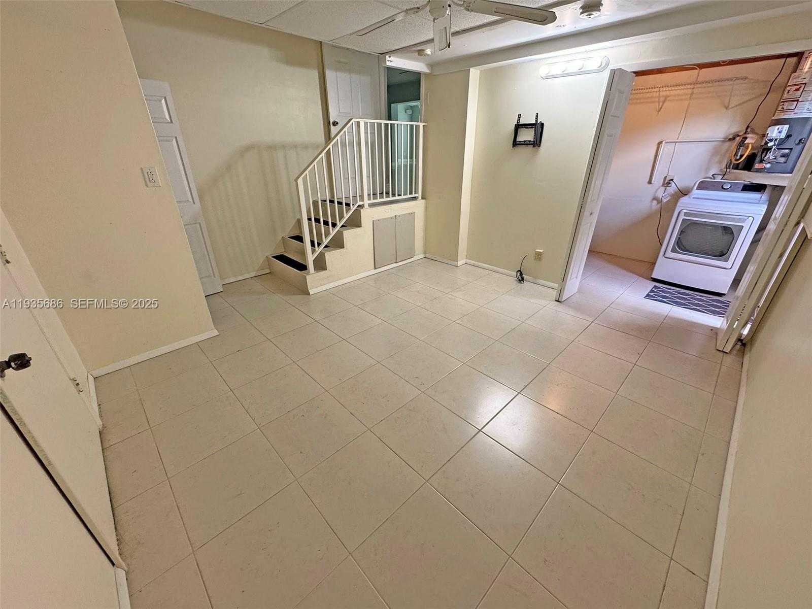 Small Image of 20565 SOUTH WEST 80TH PL, Cutler Bay Number 15