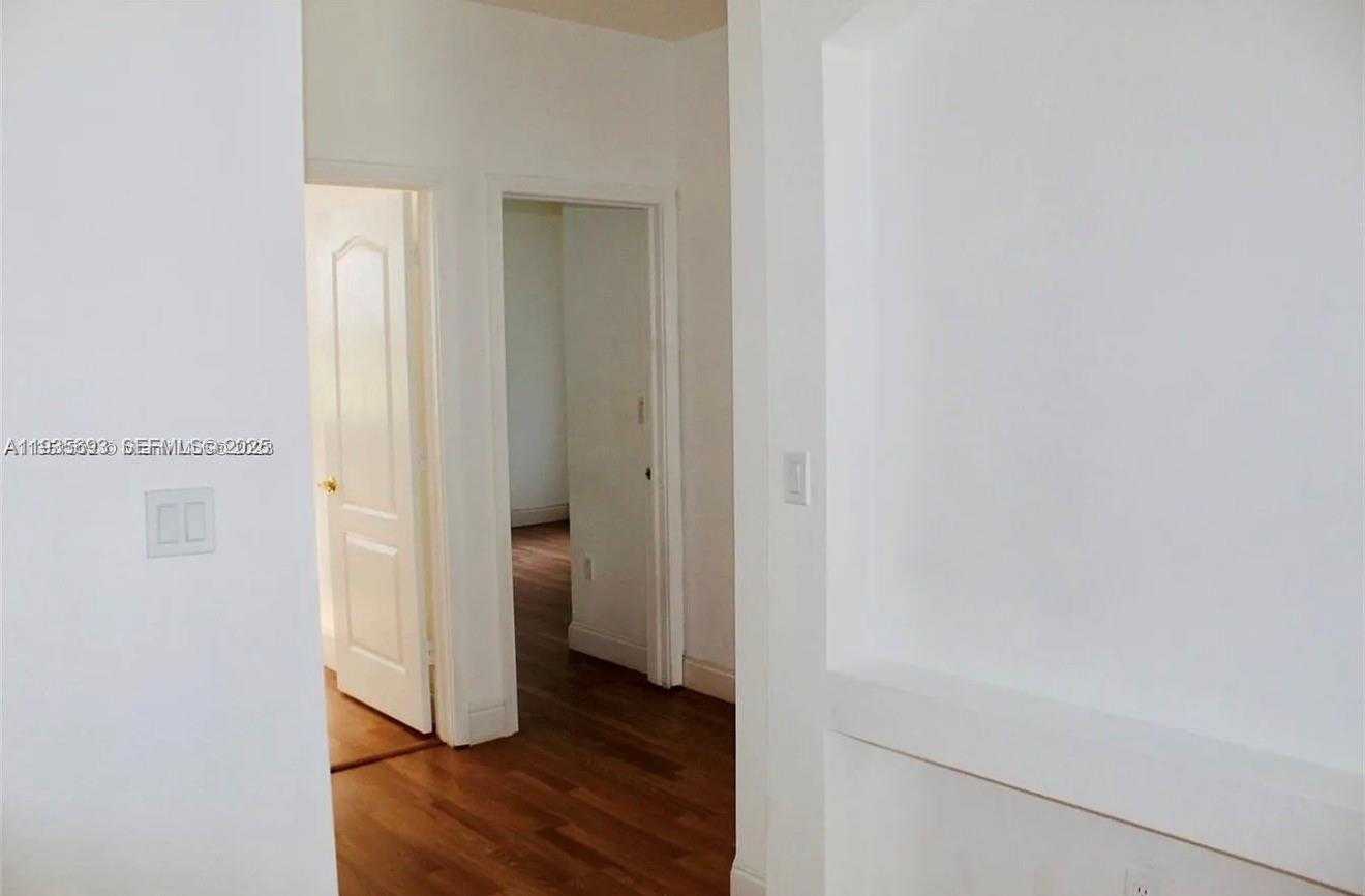 Small Image of 6002 SOUTH WEST 166TH CT, Miami Number 10