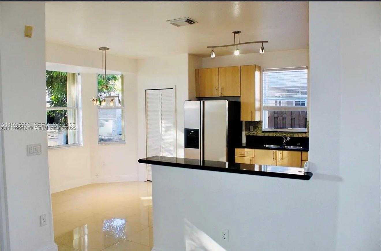 Small Image of 6002 SOUTH WEST 166TH CT, Miami Number 12