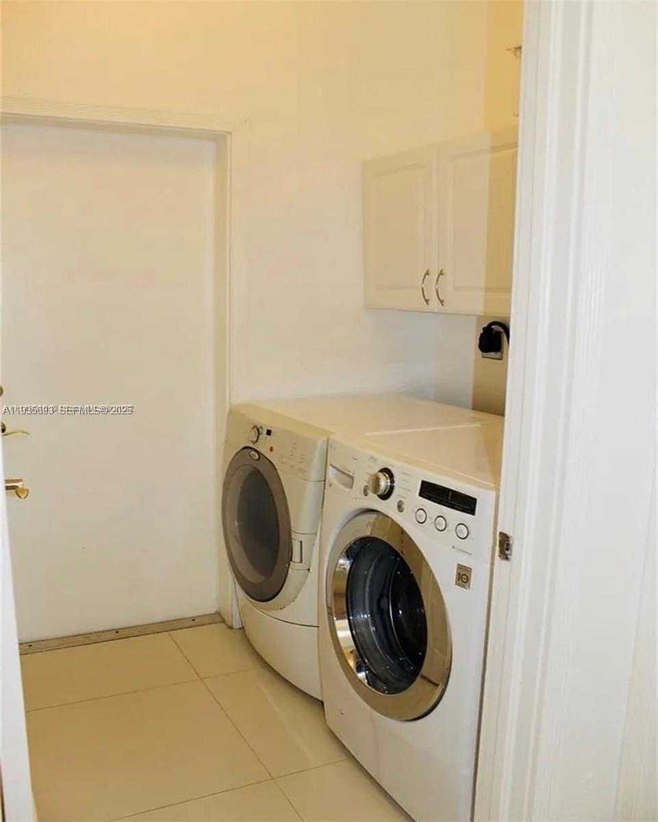 Small Image of 6002 SOUTH WEST 166TH CT, Miami Number 16