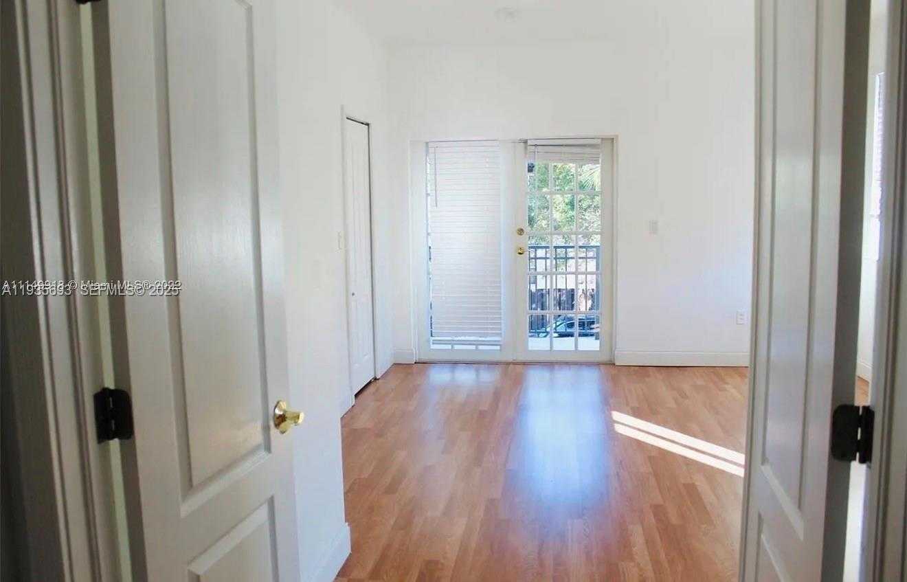 Small Image of 6002 SOUTH WEST 166TH CT, Miami Number 17