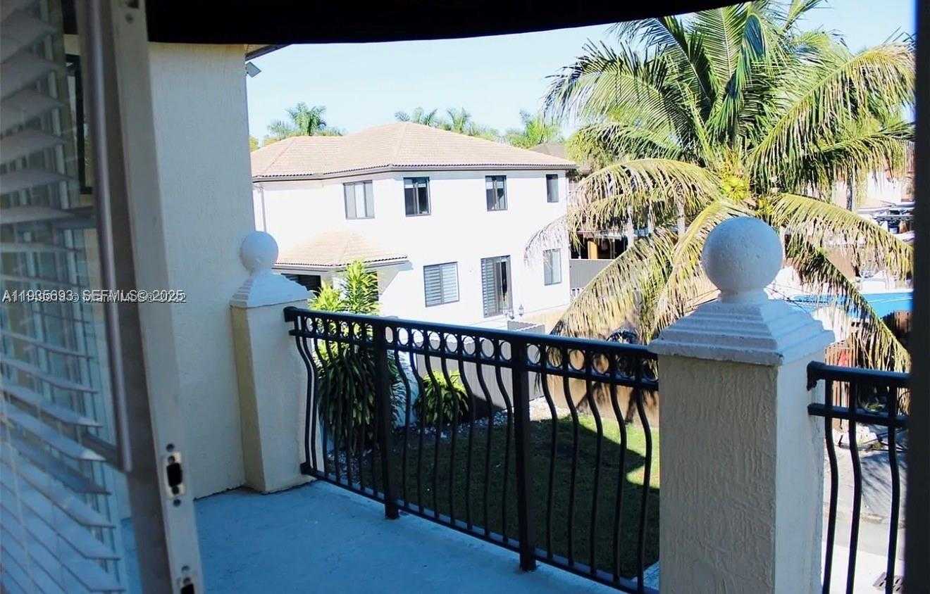 Small Image of 6002 SOUTH WEST 166TH CT, Miami Number 18