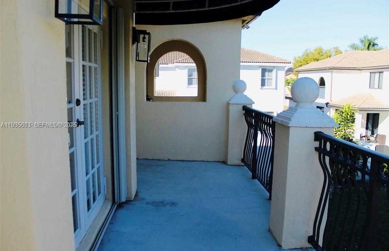 Small Image of 6002 SOUTH WEST 166TH CT, Miami Number 19