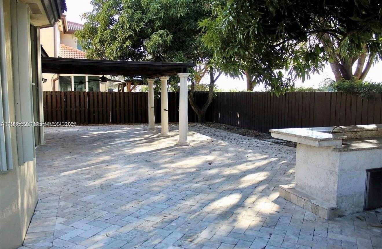 Small Image of 6002 SOUTH WEST 166TH CT, Miami Number 22