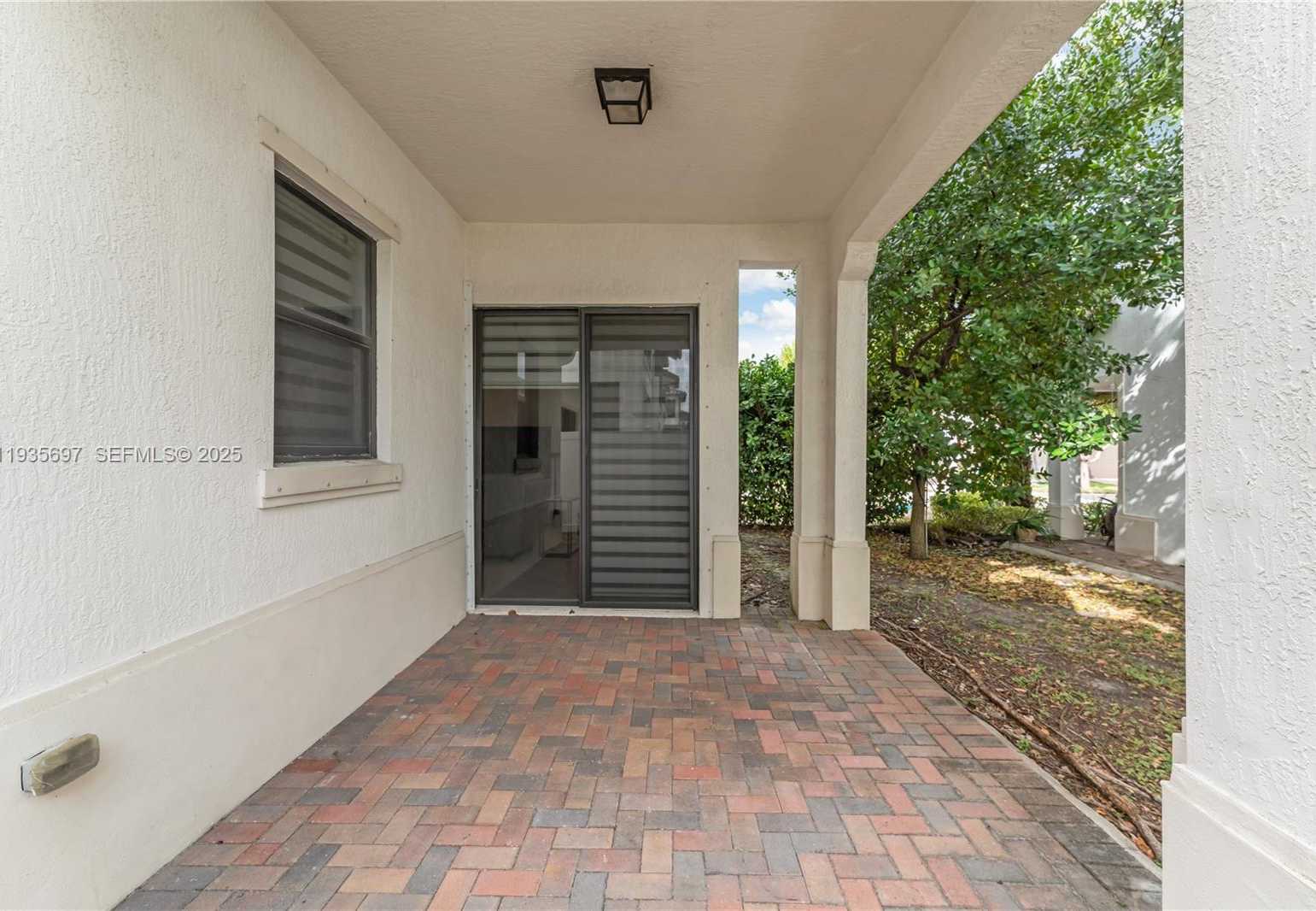 Small Image of 9881 WEST 34TH AVE, Hialeah Number 22