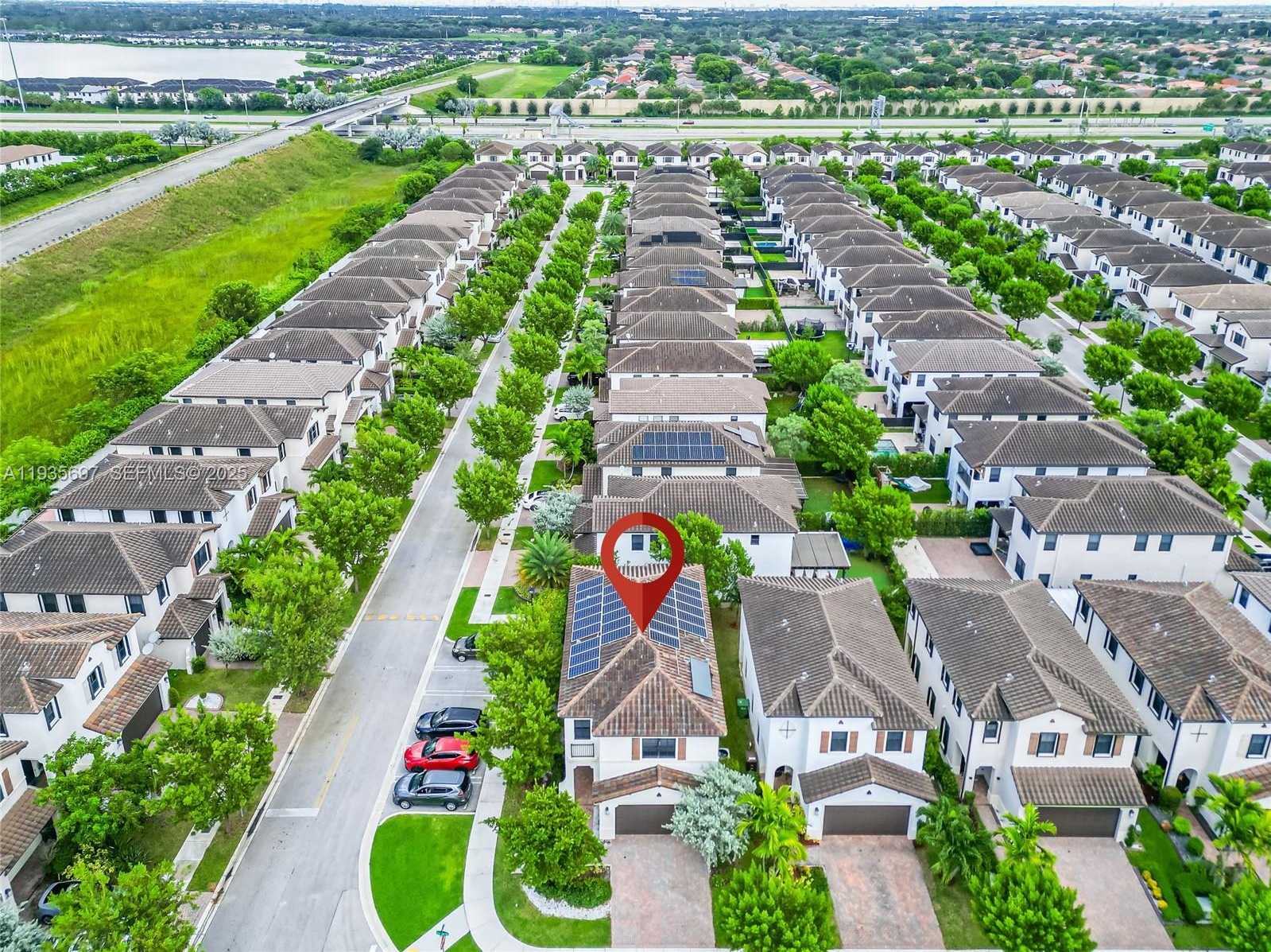 Small Image of 9881 WEST 34TH AVE, Hialeah Number 24