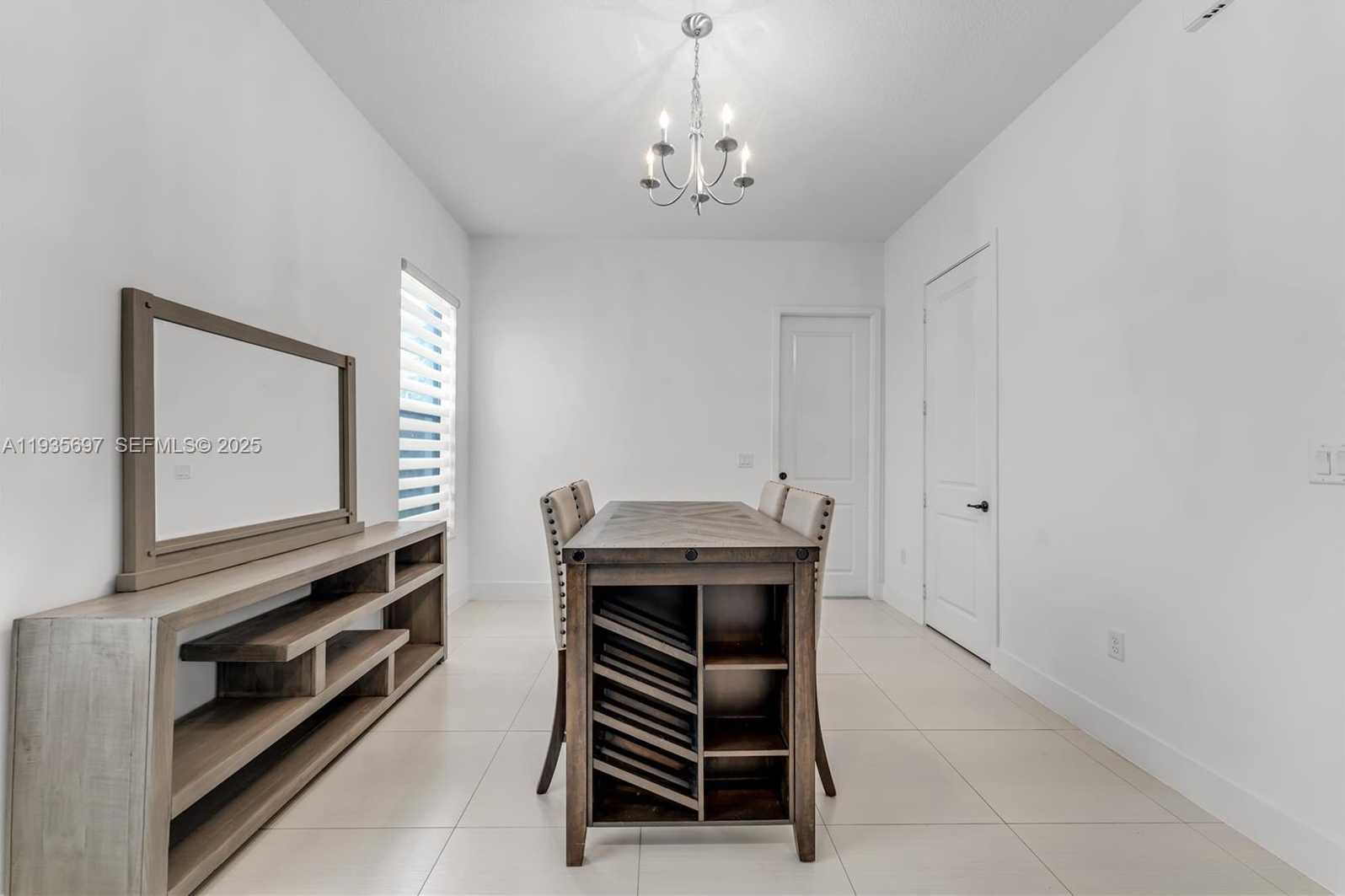 Small Image of 9881 WEST 34TH AVE, Hialeah Number 7