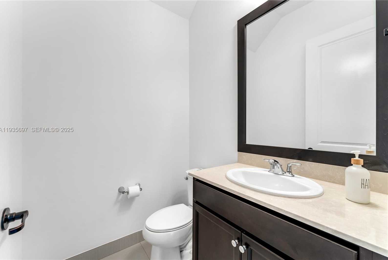 Small Image of 9881 WEST 34TH AVE, Hialeah Number 8