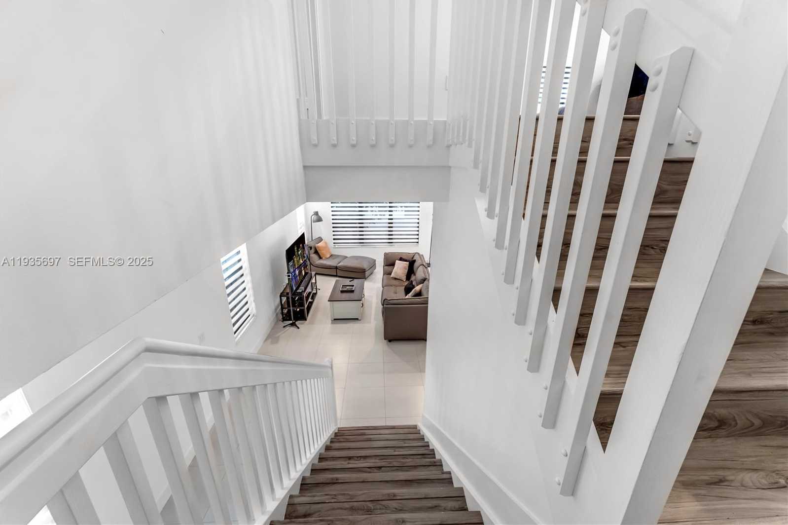 Small Image of 9881 WEST 34TH AVE, Hialeah Number 9