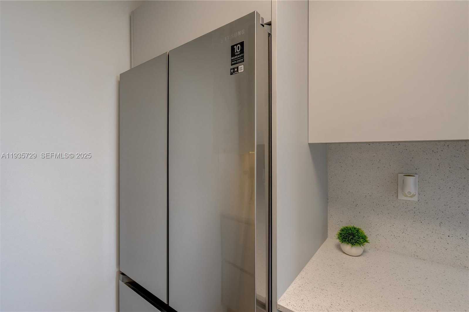 Small Image of 2000 NORTH EAST 135TH ST #908, North Miami Number 12