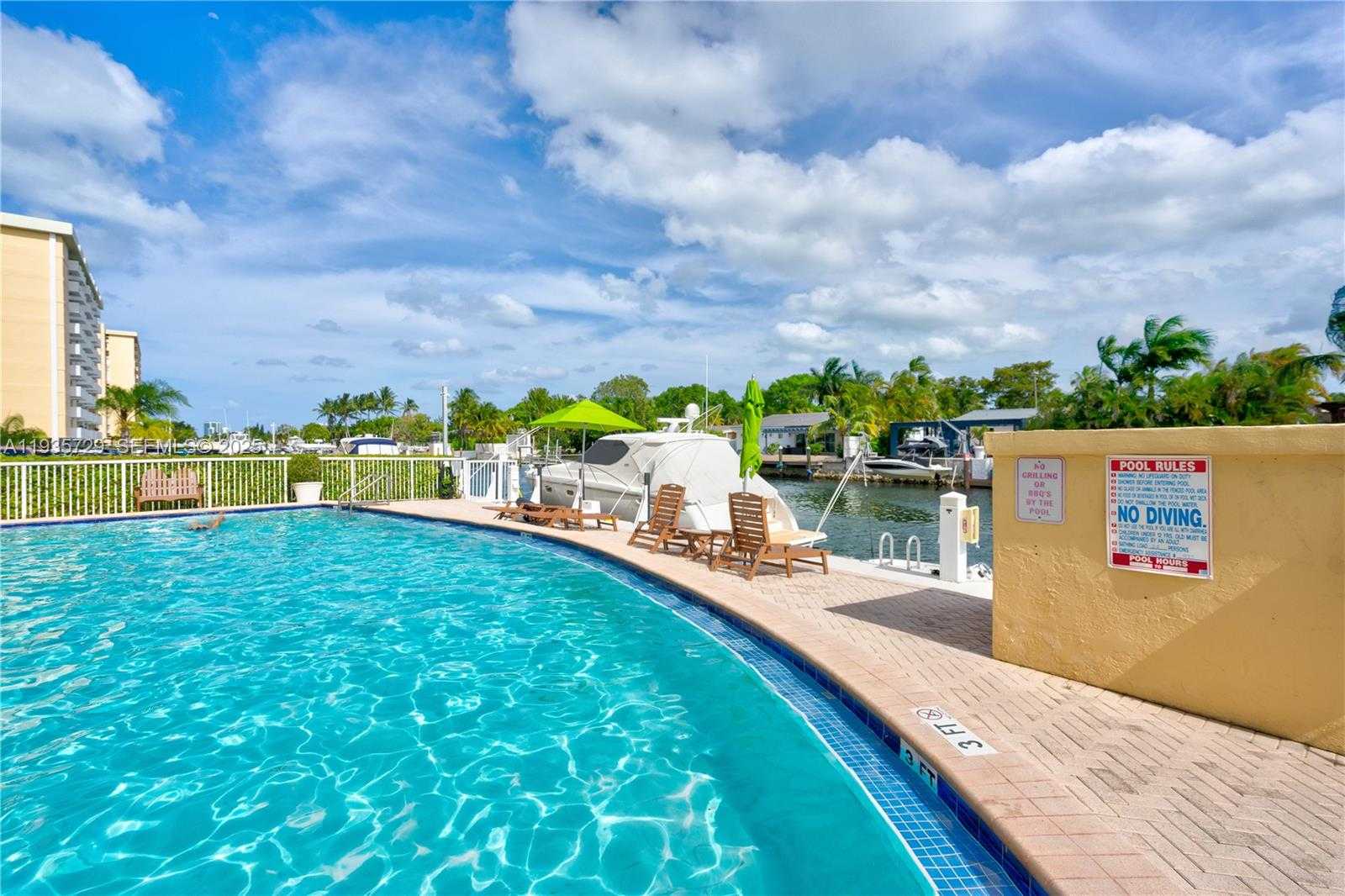 Small Image of 2000 NORTH EAST 135TH ST #908, North Miami Number 23