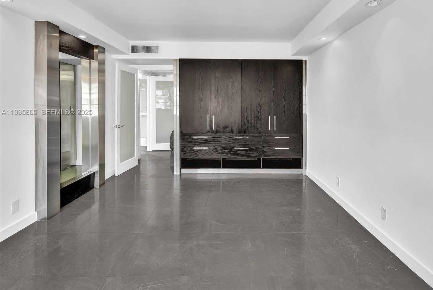 Small Image of 6770 INDIAN CREEK DR #4D, Miami Beach Number 15