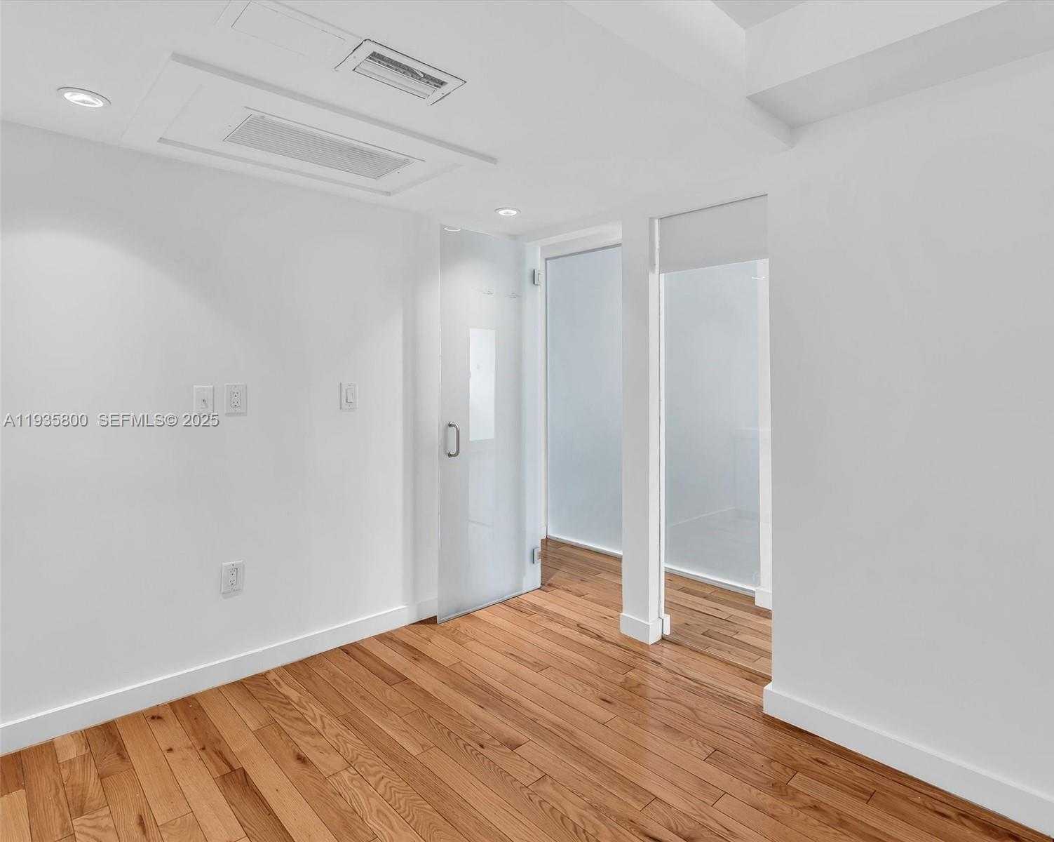 Small Image of 6770 INDIAN CREEK DR #4D, Miami Beach Number 25