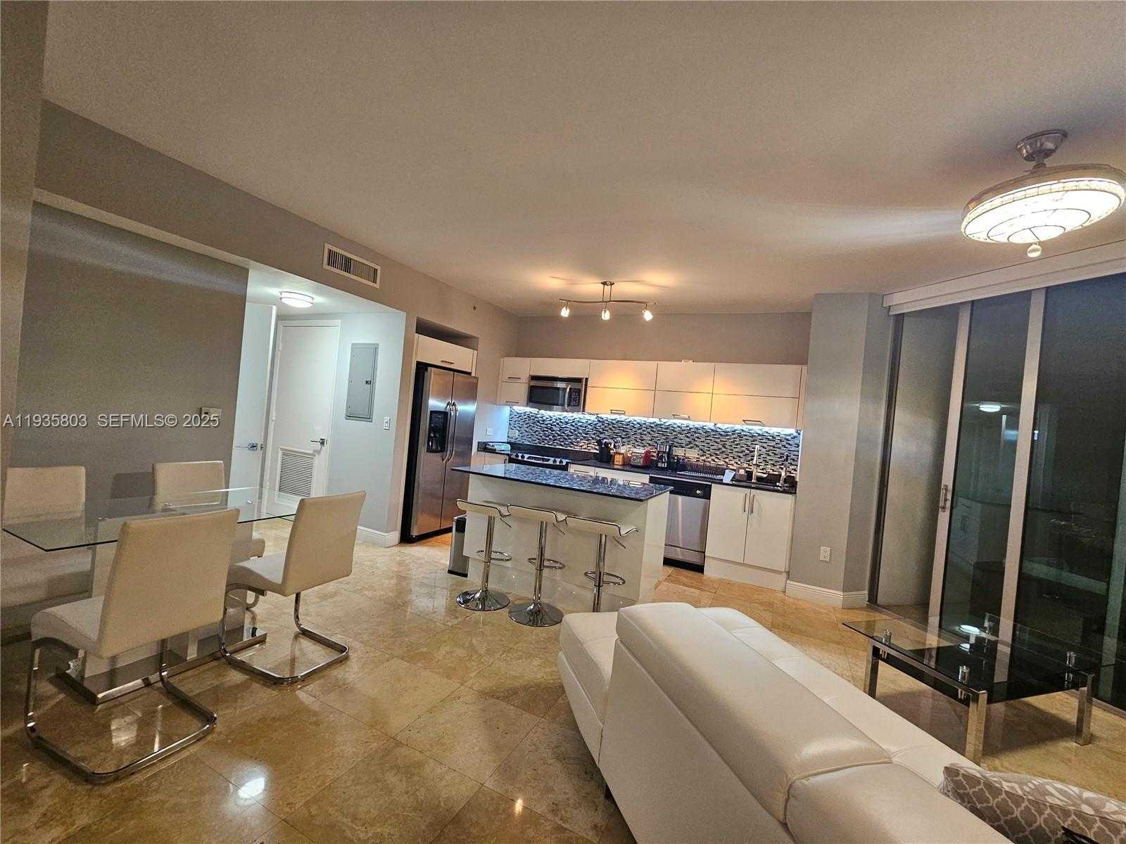 Small Image of 41 SOUTH EAST 5TH ST #1517, Miami Number 12